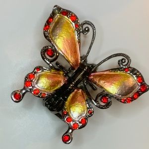UNIQUE 💎 BUTTERFLY HAIR CLIP🦋